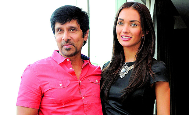 Actor Vikram with co-star Amy Jackson Actor Vikram with co-star Amy Jackson